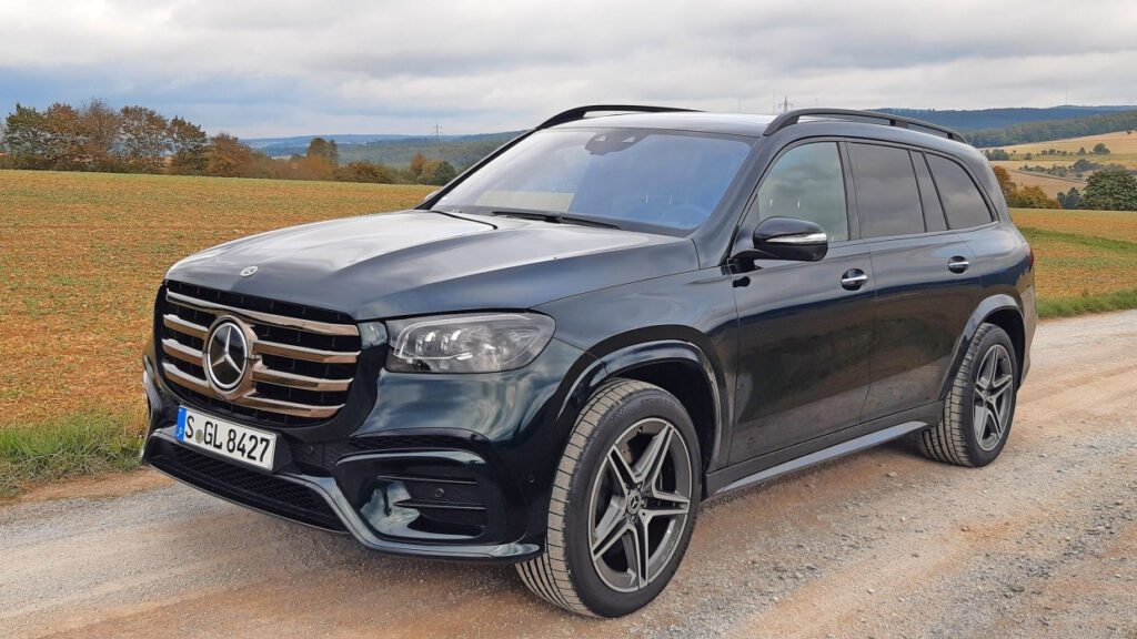 Mercedes-Benz GLS — The Luxury Desert Cruiser