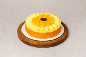 Mango mouse cake for birthday party in yacht