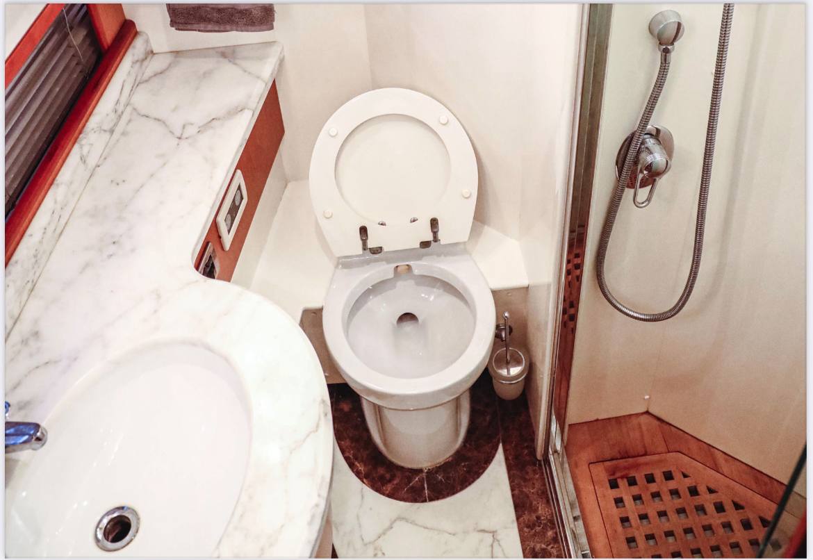 photo_2025-10-19_21-22-46