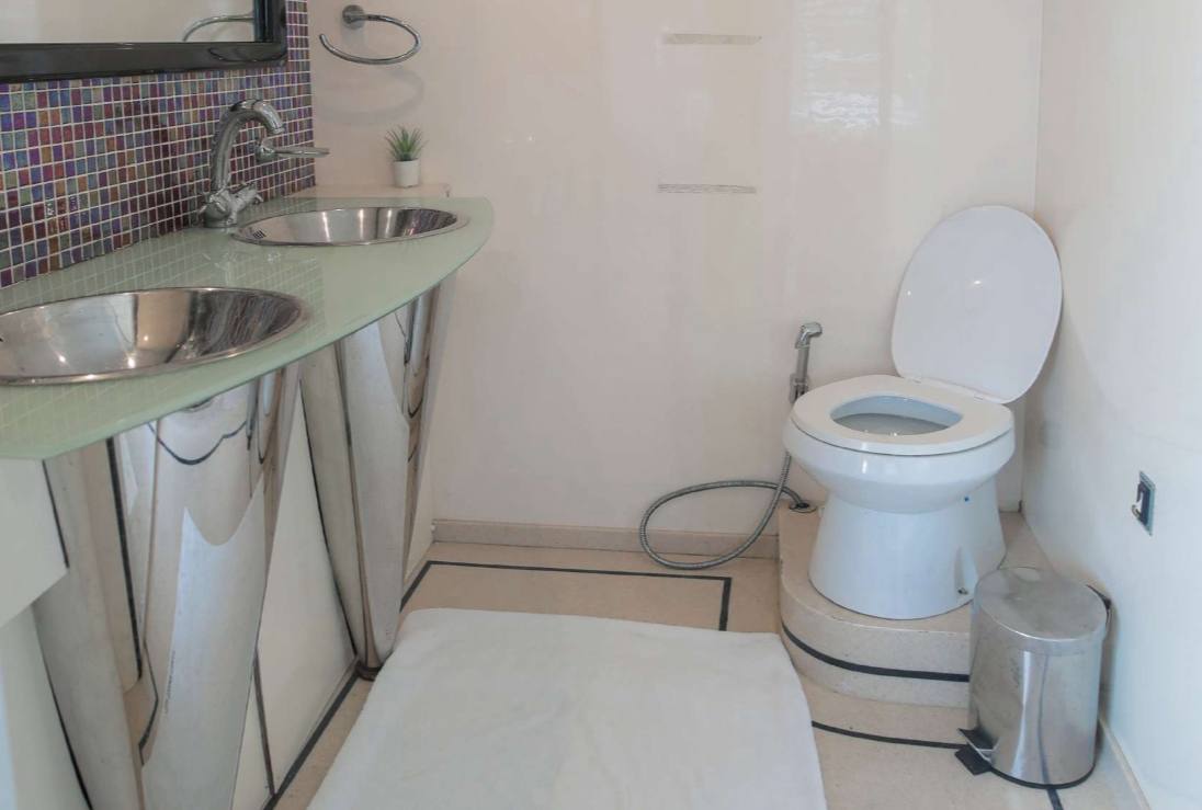 photo_2025-10-20_11-43-21