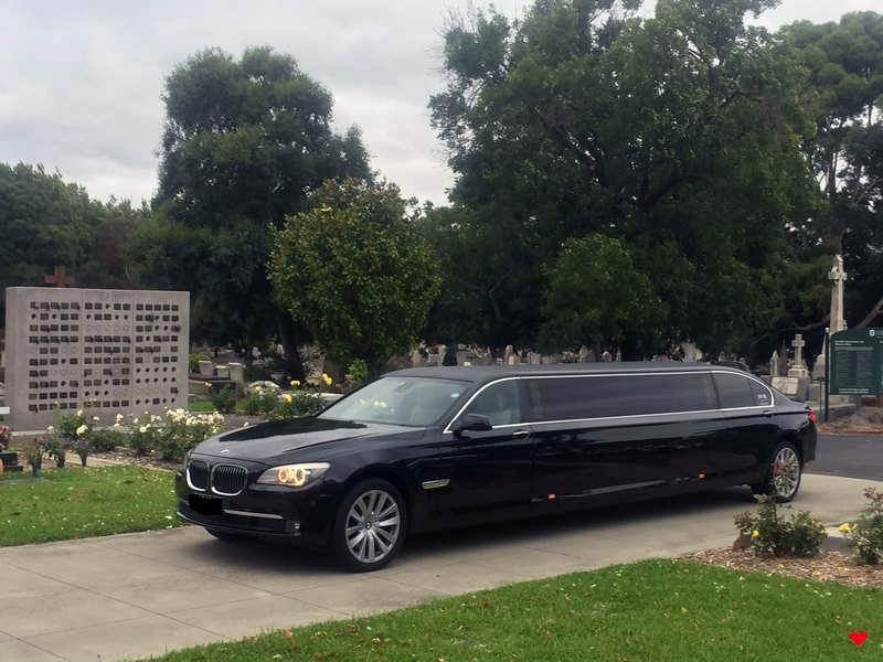 BMW 7-Series Limo for rent in Dubai